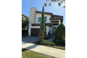 10376 Nw 76th Ter, Doral