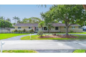 9750 Sw 143rd Dr, Miami