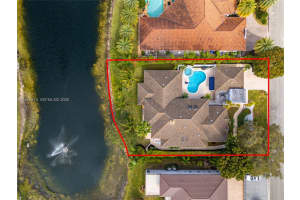 622 E Enclave Cir E, Pembroke Pines