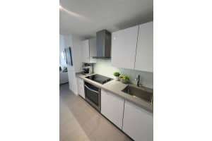 1600 Ne 1st Ave 1714, Miami