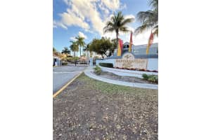 6272 Nw 186th St 301, Hialeah