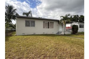 150 Ne 170th St 150, North Miami Beach