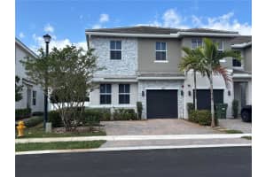 146 Sw 170th Ave 146, Pembroke Pines