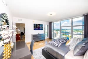 1830 S Ocean Dr 2907, Hallandale Beach