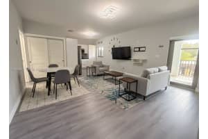 1720 Nw 110th Ter B, Miami