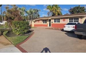 1315 Nw 196th Ter, Miami Gardens