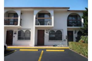 1082 W 79th St 25, Hialeah