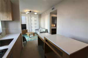 11 Ne 6 St 2114, Miami 11 Ne 6 St 2114, Miami