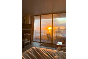 555 Ne 15th St 420, Miami