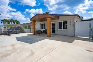 1990 Nw 154th St, Miami Gardens