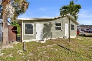 3633 Sw 12th Ct 3, Fort Lauderdale