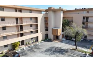 8889 W Fontainebleau Blvd 505, Miami