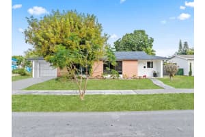 7835 W 16th Ct, Hialeah