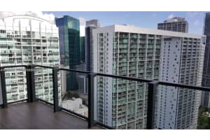 68 Se 6th St 3305, Miami