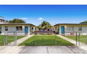 2499 Sw 27th St 5, Miami