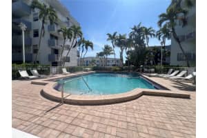 1801 S Treasure Dr 504, North Bay Village