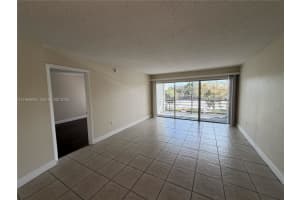 4255 N University Dr 310, Sunrise