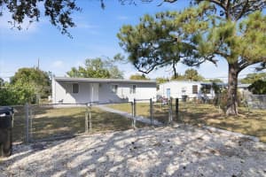 931 Chateau Park Dr, Fort Lauderdale