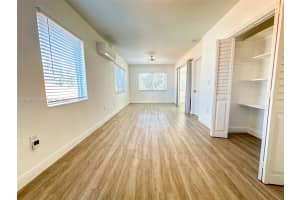 350 Minorca Ave 1, Coral Gables