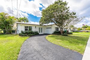 9990 Broad Channel Dr, Cutler Bay