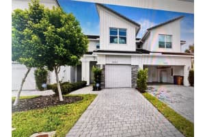 4342 Lago Dr, Pompano Beach