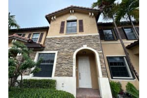9374 W 32nd Ln, Hialeah