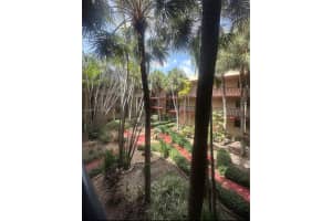 10845 Sw 112th Ave 204, Miami