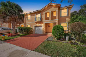 2302 Nw 161st Ter, Pembroke Pines