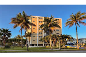 555 Crandon Blvd 82, Key Biscayne