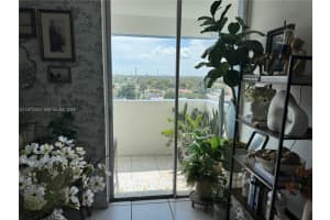 5050 Nw 7th St 604, Miami 5050 Nw 7th St 604, Miami