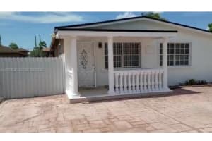 3050 Nw 52nd St, Miami