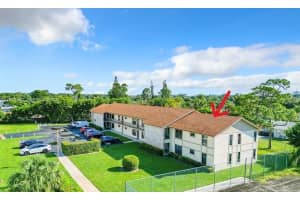 5894 Longbow Ln 6, West Palm Beach