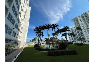 5005 Collins Ave 825, Miami Beach