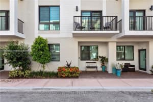 4745 Nw 84th Ct 18, Doral