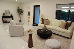 930 Ne 163rd St, North Miami Beach