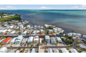 261 Burgundy Dr, Tavernier