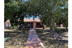 4445 Sw 136th Pl, Miami