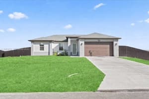 25 Diplomat Pkwy E, Cape Coral