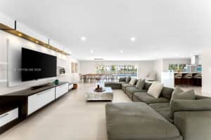 1525 Diplomat Pkwy, Hollywood