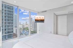 475 Brickell Ave 1913, Miami