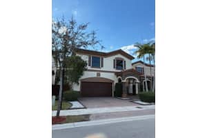 8848 Nw 101st Pl, Doral