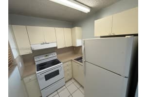 1051 Sw 1st St 207, Miami