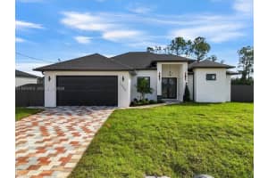 2400 Conroy Ave N, Lehigh Acres