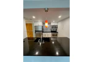 7601 E Treasure Dr 1401, North Bay Village