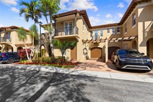 6959 Julia Gardens Dr, Coconut Creek