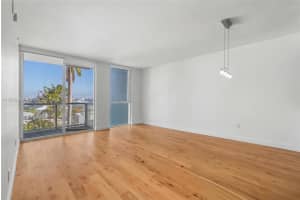 253 Ne 2nd St 1007, Miami