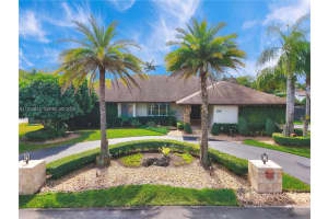 9988 Sw 126th Ter, Miami