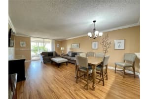 7340 Lake Cir Dr 207, Margate