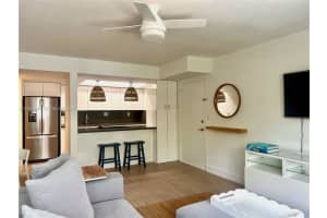 195 Sunrise Dr 8, Key Biscayne