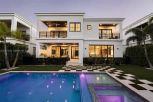 885 Ne 76th St, Miami